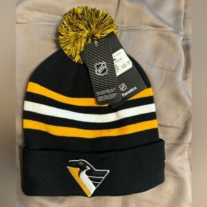 NWT Fanatics Penguins winter hat